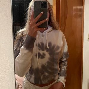 Cropped Tie-Dye Hoodie